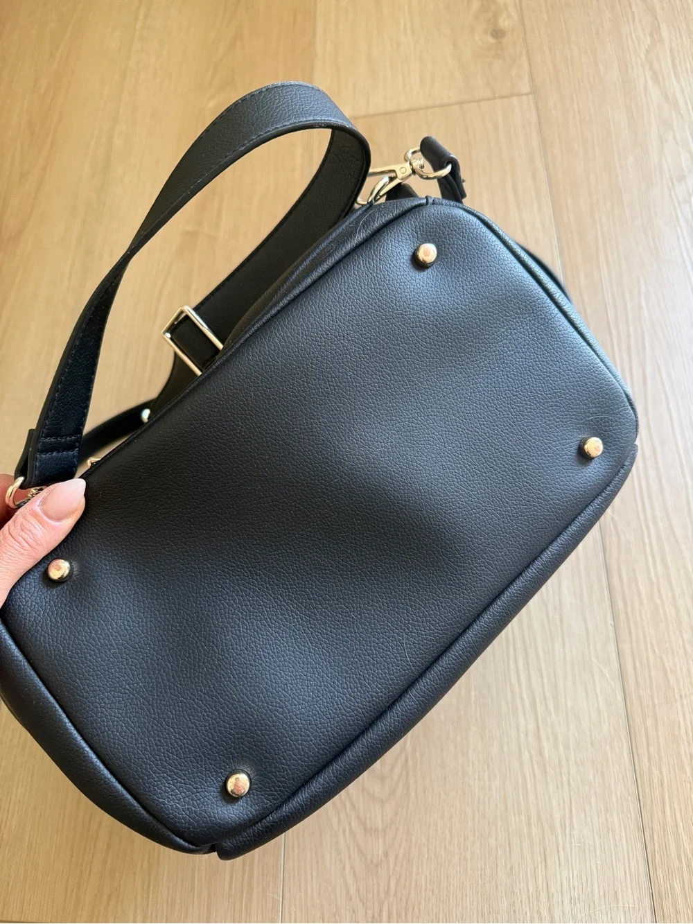 Mina Baie Stevie Midi Backpack in black and gold